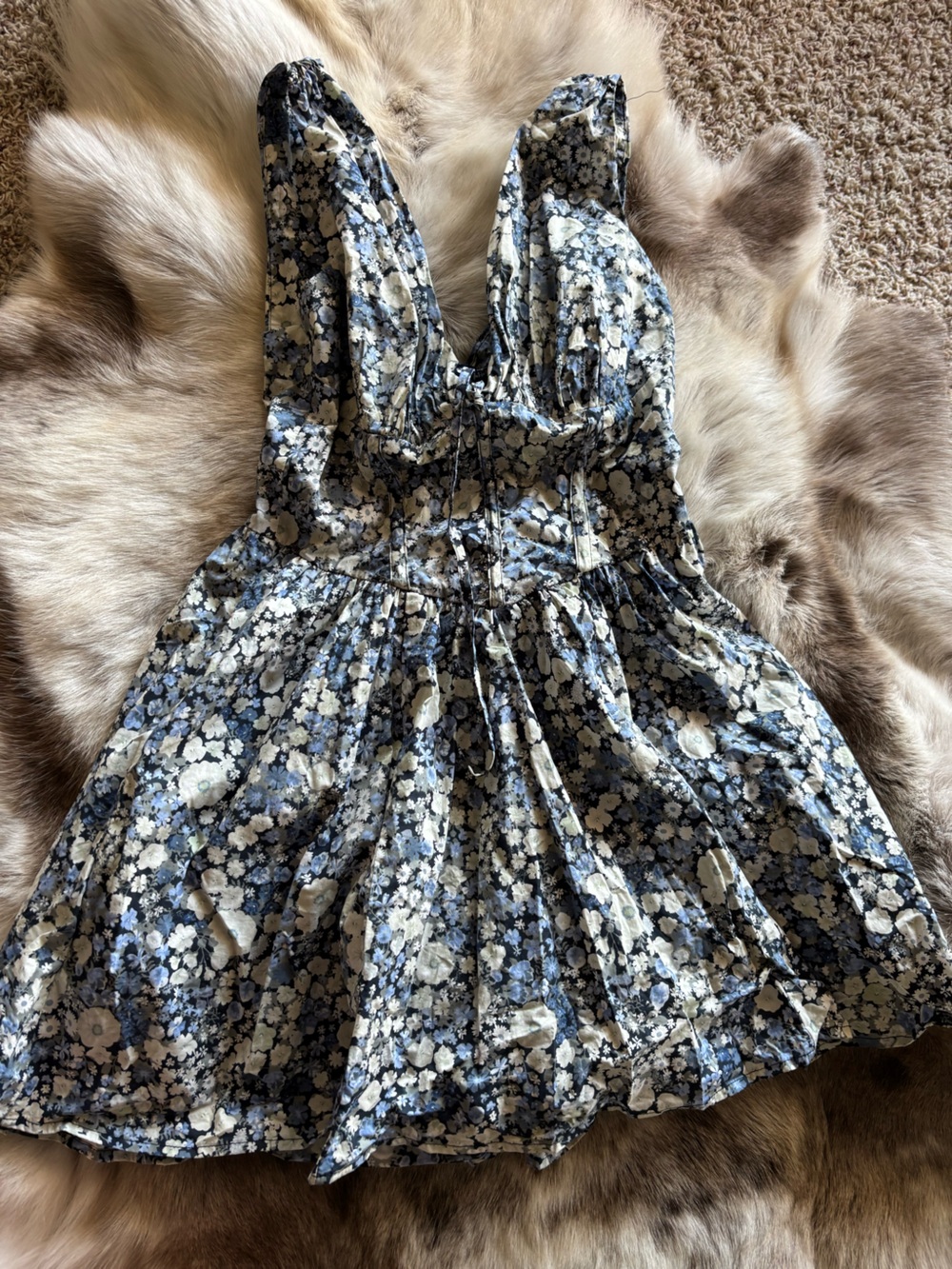 Vici Blue Floral V-Neck Mini Dress - Picture 8 of 9